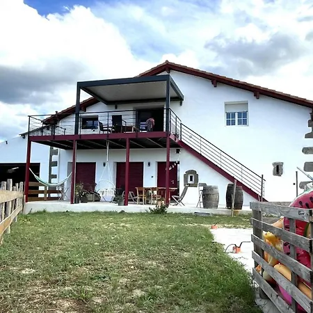 Mendiburia Vakantiehuis Iholdy